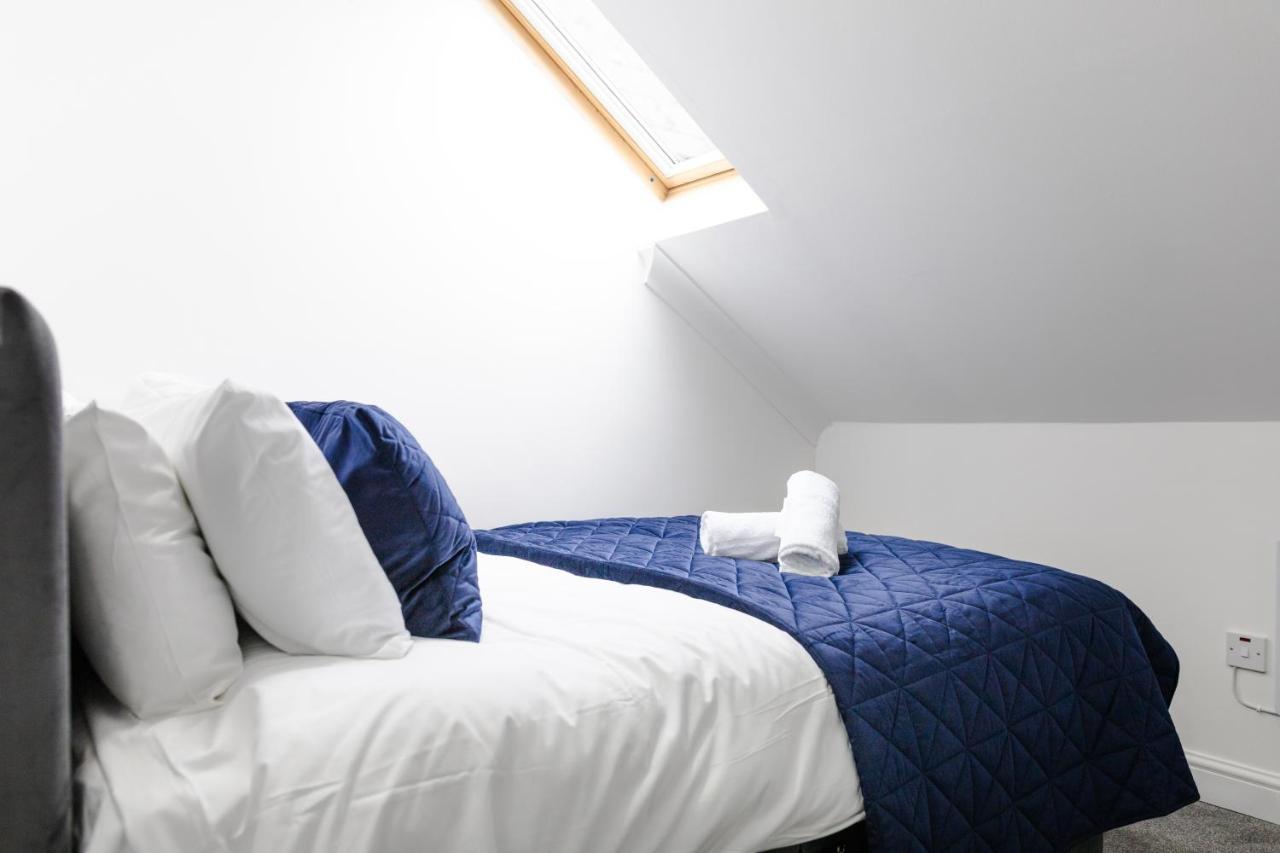 Chic Urban 2 Bedroom Apartments Кардифф Экстерьер фото