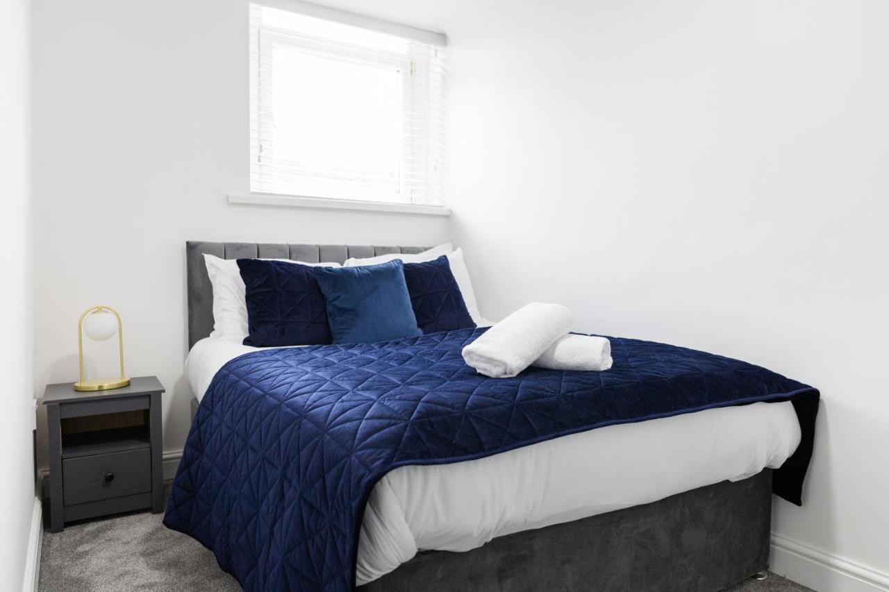 Chic Urban 2 Bedroom Apartments Кардифф Экстерьер фото