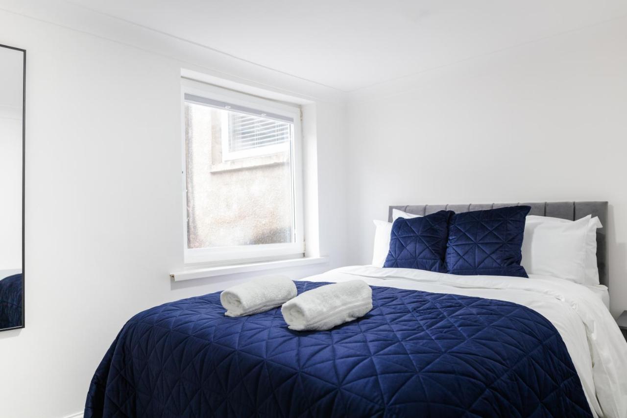 Chic Urban 2 Bedroom Apartments Кардифф Экстерьер фото